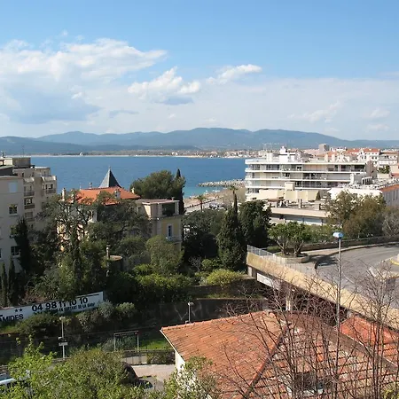 מלון Costeur Solviane Saint-Raphaël