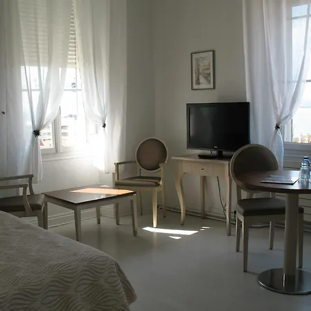 Hotel Costeur Solviane *